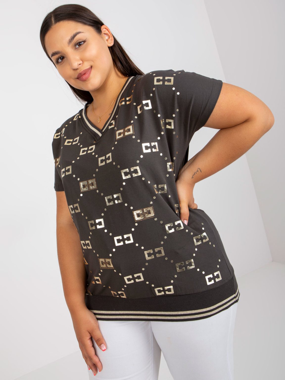 Hurtownia Khaki bawełniana bluzka plus size z krótkim rękawem