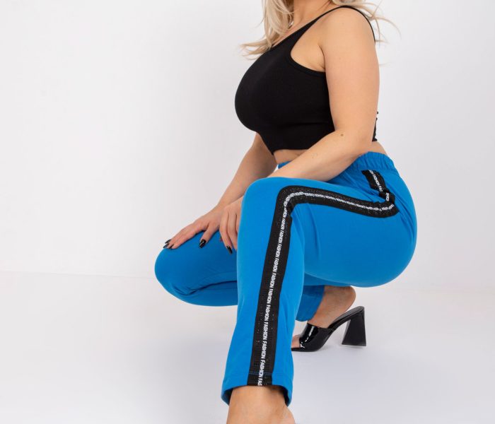 Hurtownia Niebieskie dresowe spodnie plus size z aplikacją Felise