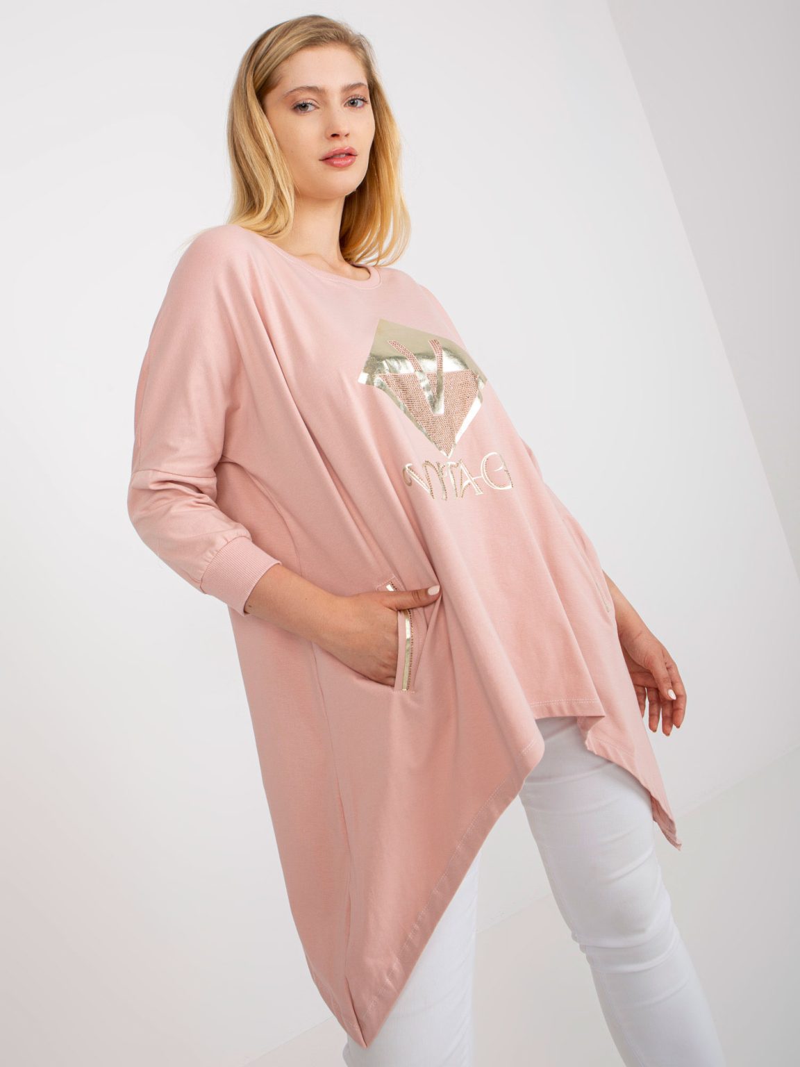 Hurtownia Brudnoróżowa długa bluzka plus size z kieszeniami