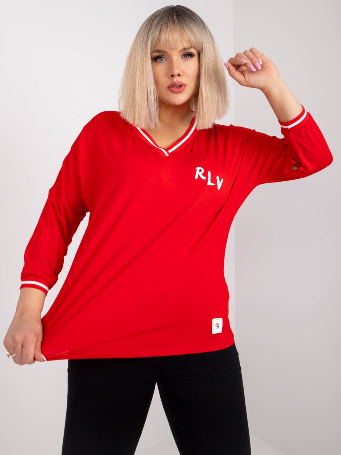 Hurtownia Czerwona bluzka plus size z dekoltem w serek Marianna