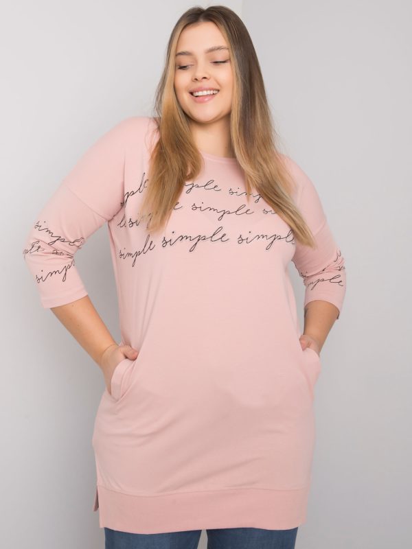 Hurtownia Brudnoróżowa bluzka plus size z printami Lily