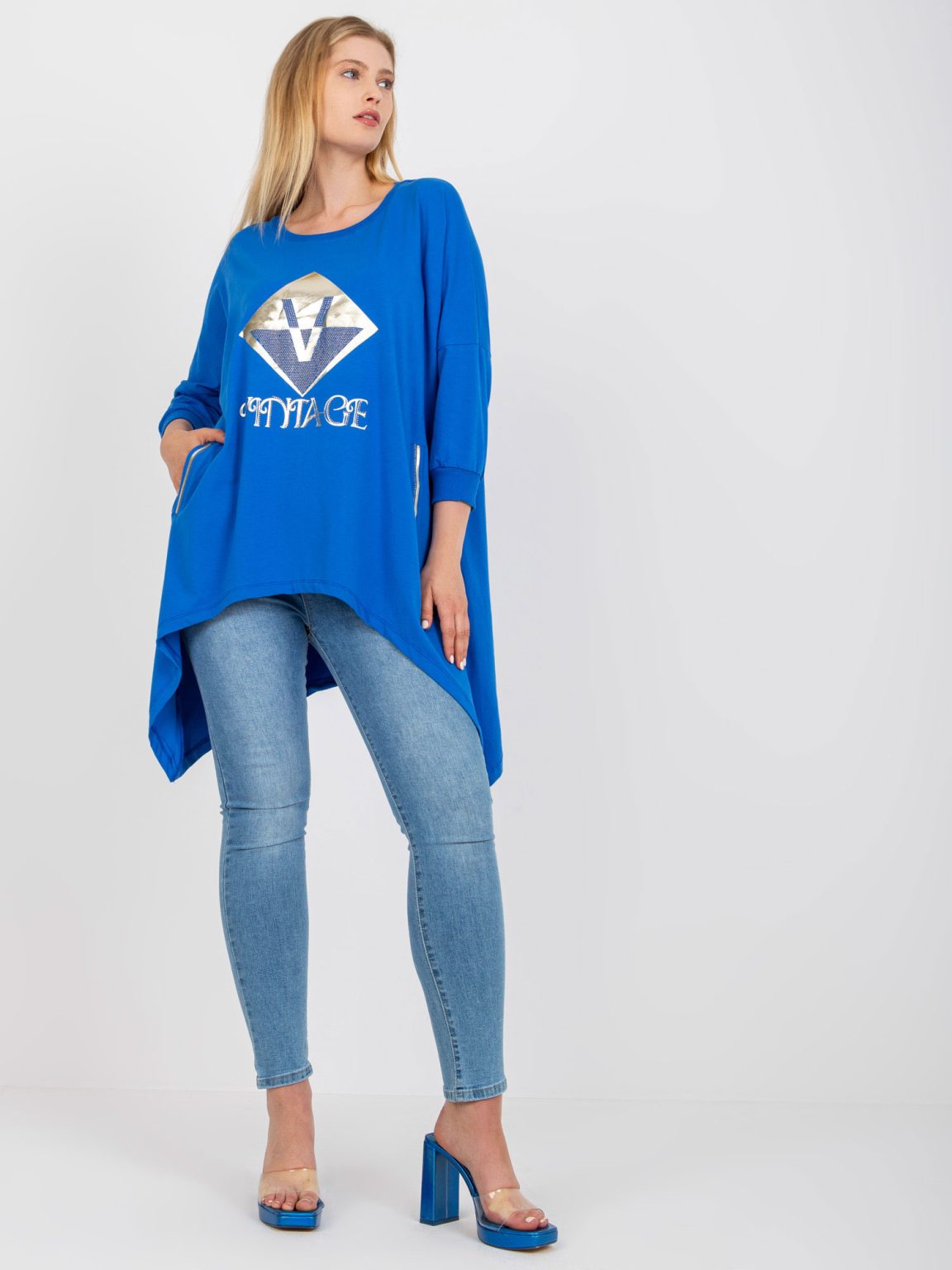 Hurtownia Ciemnoniebieska bawełniana bluzka plus size z kieszeniami