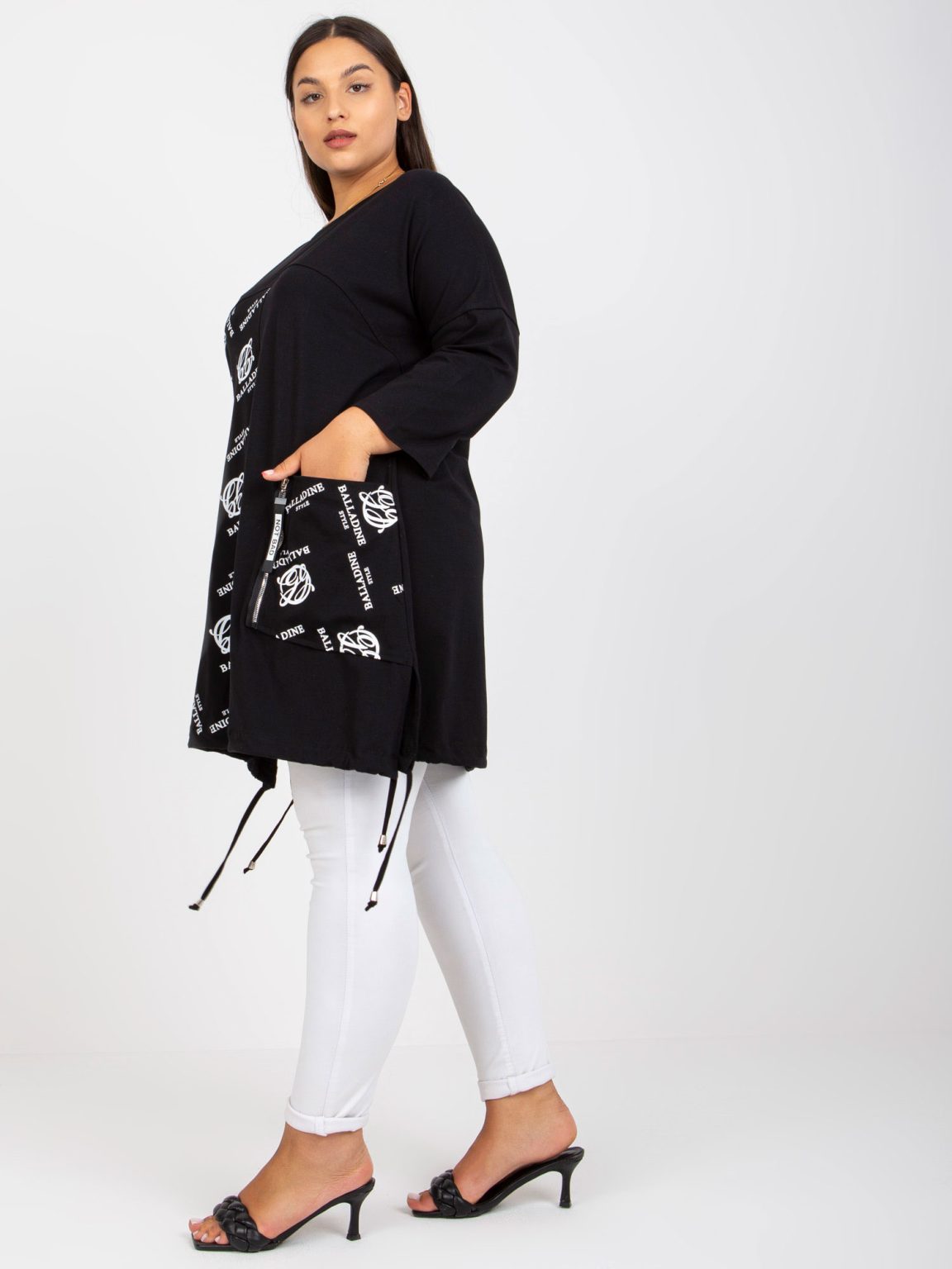 Hurtownia Czarna bawełniana tunika plus size z nadrukiem