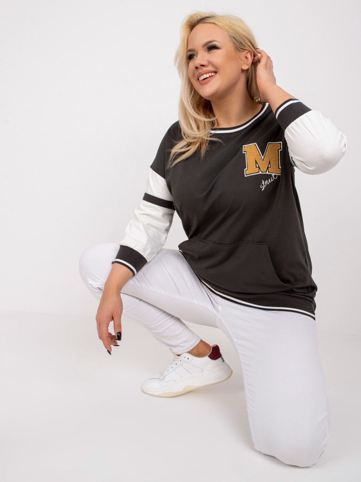 Hurtownia Khaki dresowa tunika plus size z kieszeniami