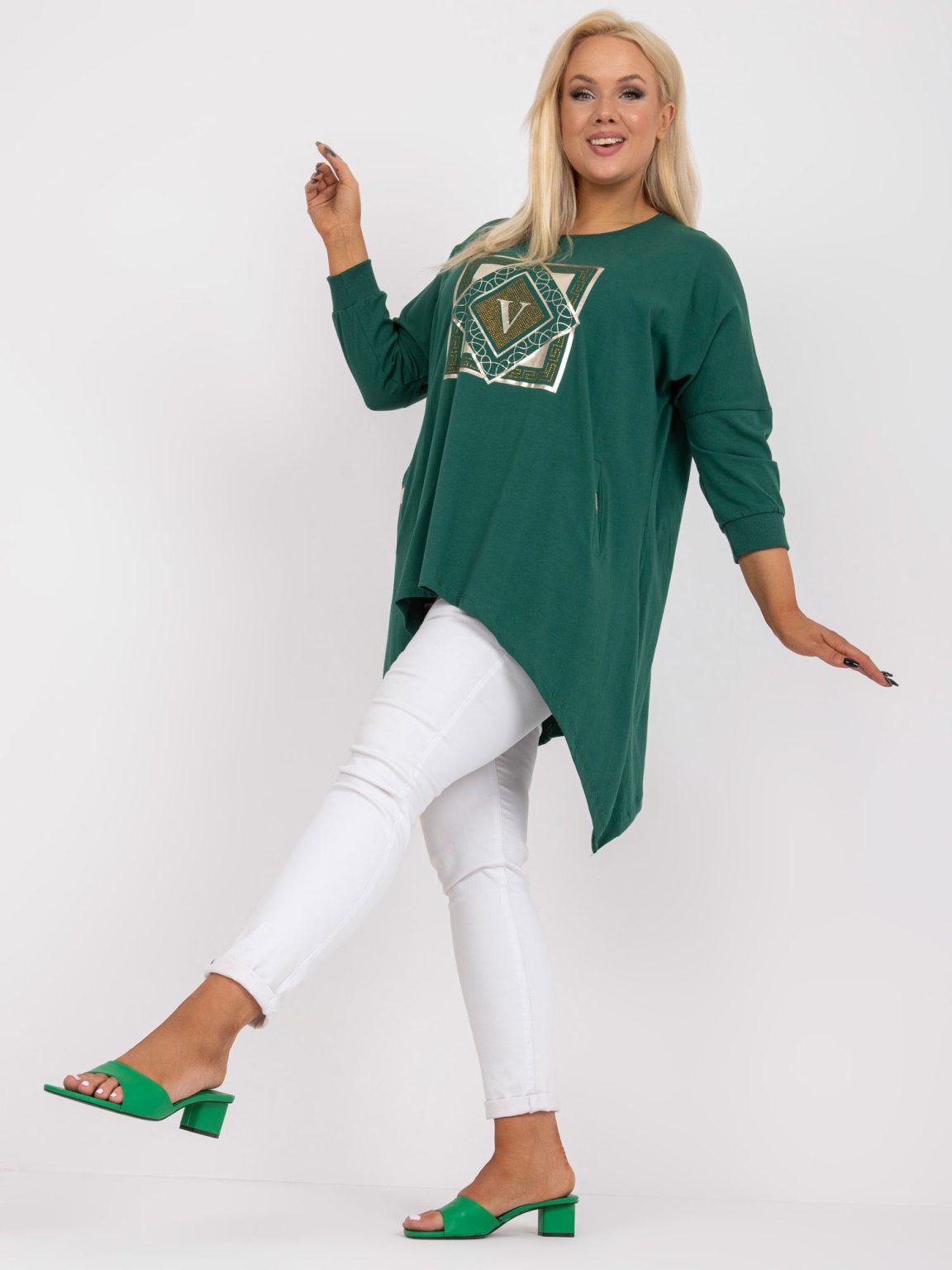 Hurtownia Ciemnozielona bawełniana tunika plus size z aplikacją