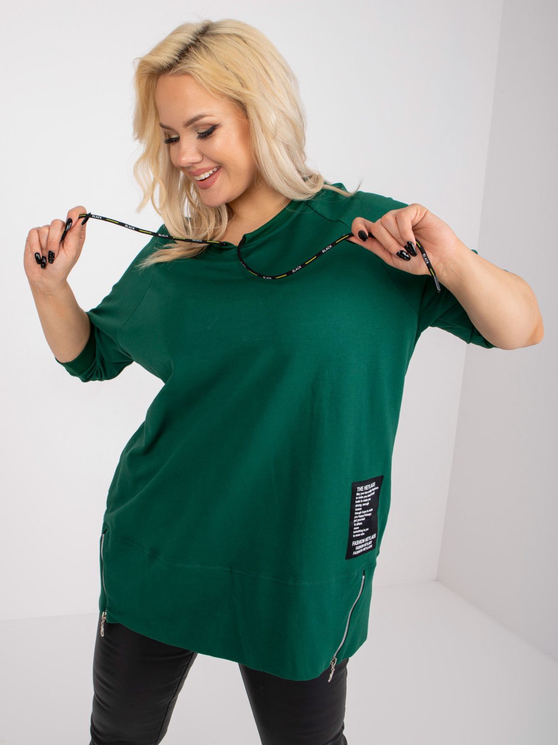 Hurtownia Ciemnozielona tunika plus size z rękawem 3/4 Aurora