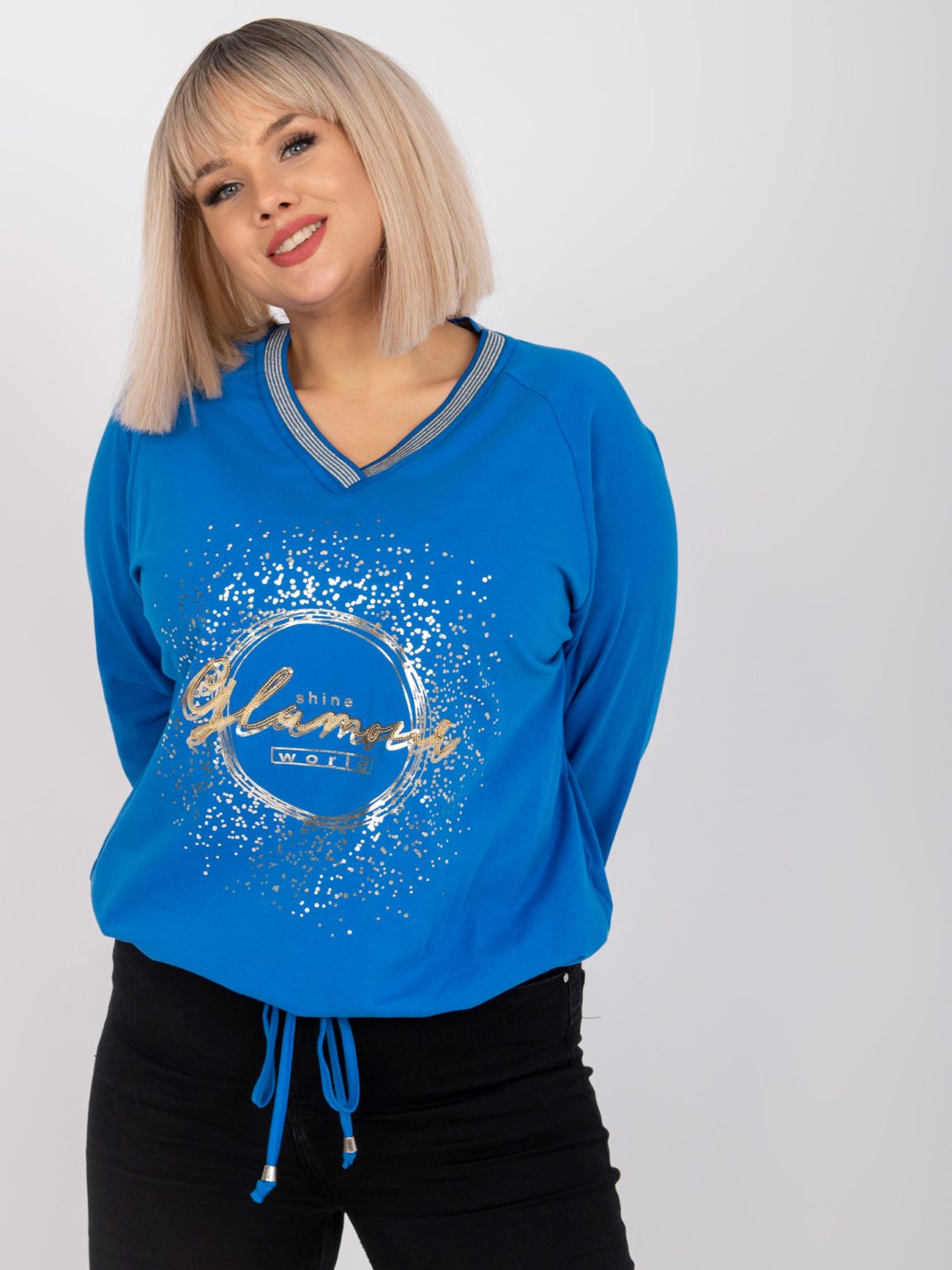 Hurtownia Ciemnoniebieska bluzka plus size z rękawem 3/4 Maileen