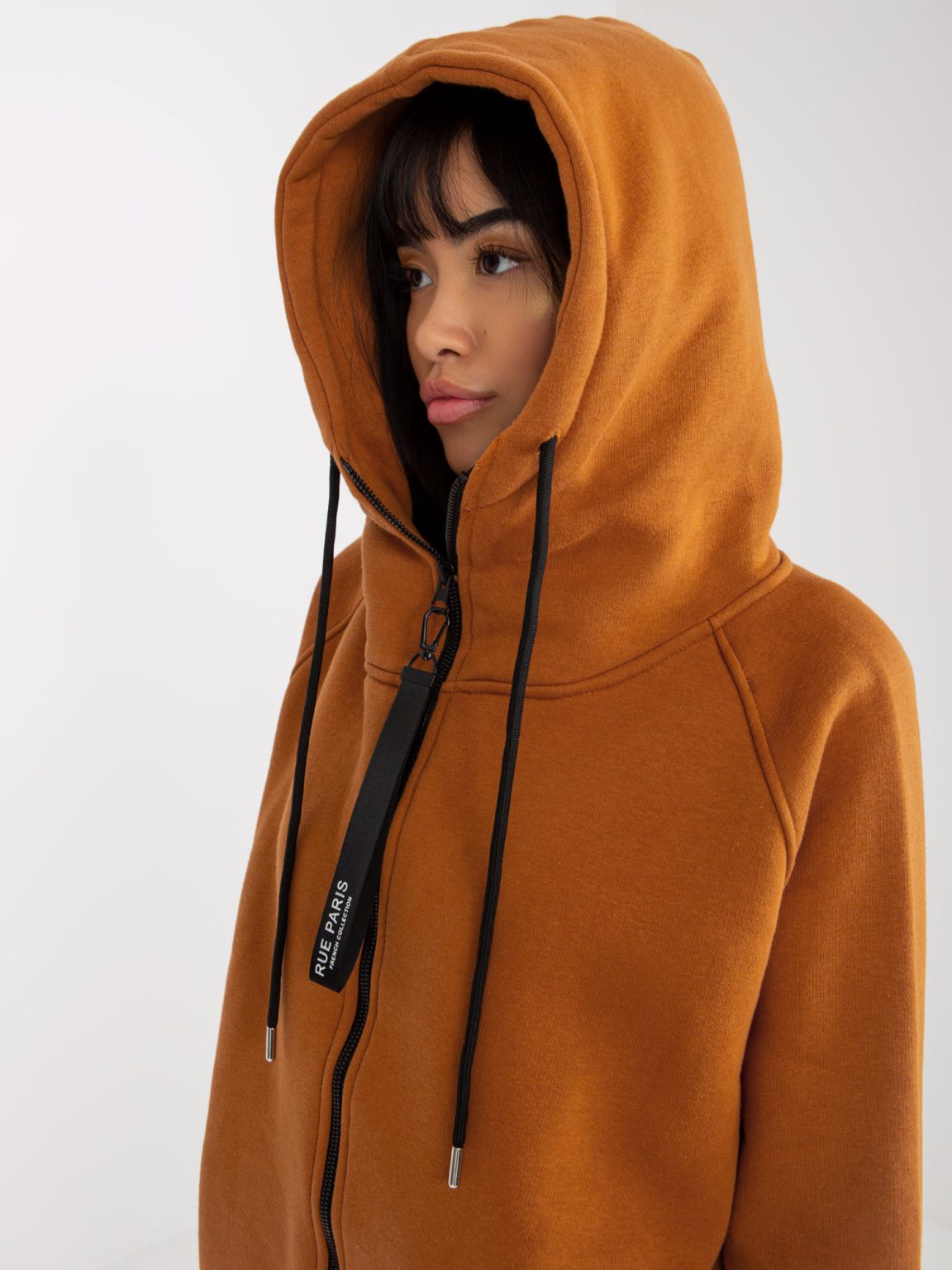 Hurtownia Jasnobrązowa rozpinana bluza basic z kieszeniami RUE PARIS