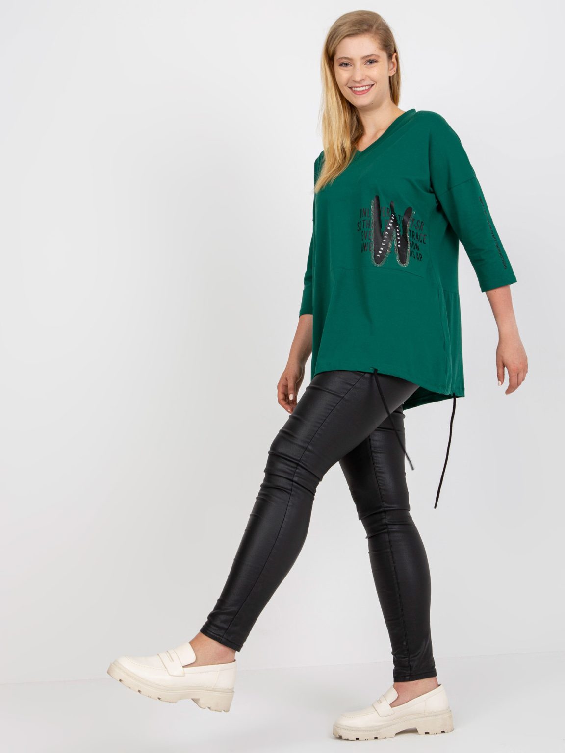 Hurtownia Ciemnozielona długa bluzka plus size z rękawem 3/4