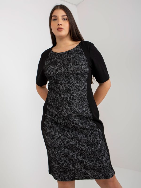 Hurtownia Czarna elegancka sukienka plus size z krótkim rękawem