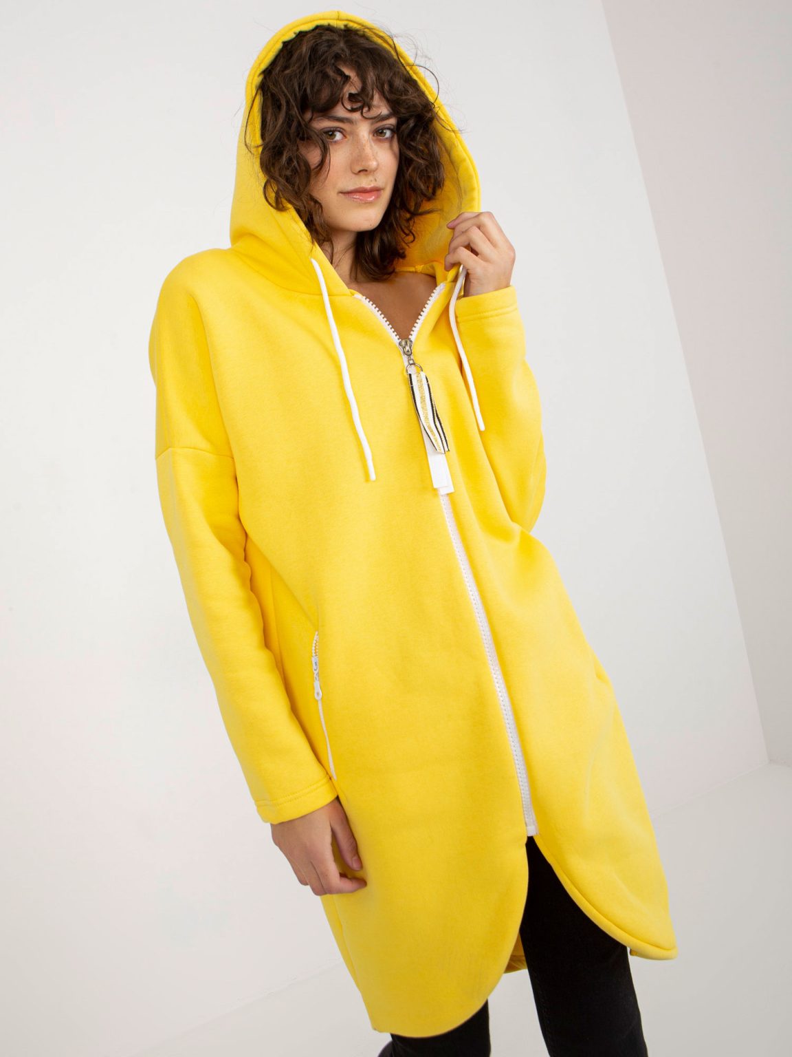Hurtownia Żółta długa rozpinana bluza basic z kapturem Stunning